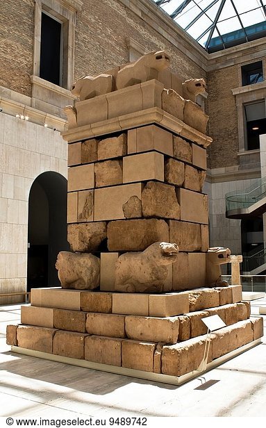 Escultura Ib Rica Monumento Funerario De Pozo Moro Museo