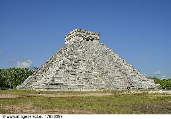 Pyramid Of The Kukulcan El Castillo Pyramid Of The Kukulcan El Castillo