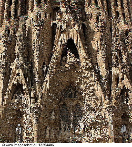 The Basilica I Temple Expiatori De La Sagrada Familia Sagrada Familia