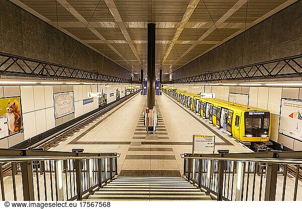 U Bahn Metro U Bahnhof Haltestelle Station Hauptbahnhof In Berlin