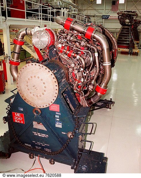 08/17/1998 ___ A new Block 2A engine awaits processing in the low bay of the Space Shuttle Main Engine Processing Facility SSMEPF. Officially opened on July 6  the new facility replaces the Shuttle Main Engine Shop. The SSMEPF is an addition to the existing Orbiter Processing Facility Bay 3. The engine is scheduled to fly on the Space Shuttle Endeavour during the STS_88 mission in December 1998