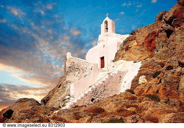 über  Hügel  hoch  oben  Kirche  Höhle  Naxos  russisch orthodox  russisch-orthodox  Thira