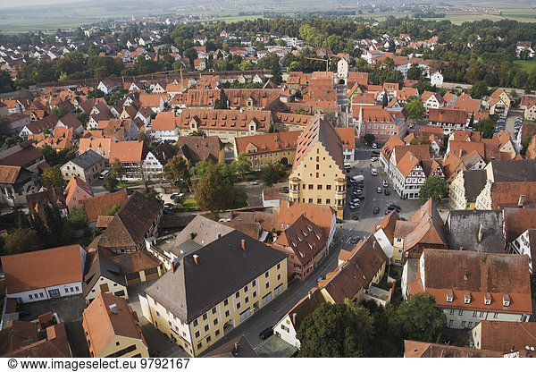 Überblick über die Dächer der mittelalterlichen Stadt Nördlingen Bayern Deutschland Europa