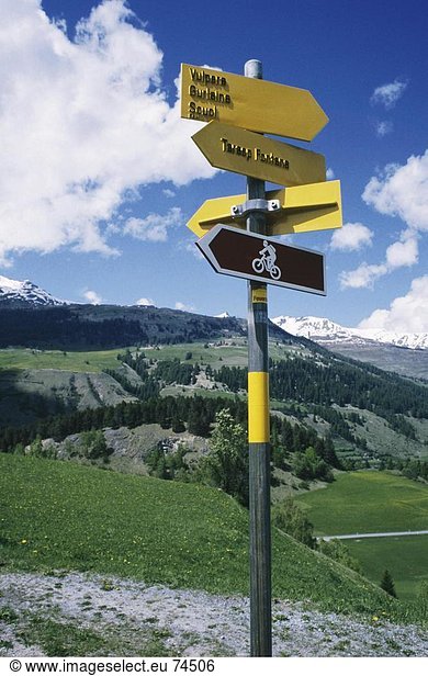 10621970  Berge  Graubünden  Graubünden  Schweiz  Europa  Mountain Bike  Schweiz  Europa  Unterengadin  gehen  Hallo