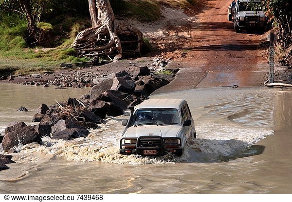 überqueren  Verkehr  Fluss  Allradantrieb  Australien  Northern Territory