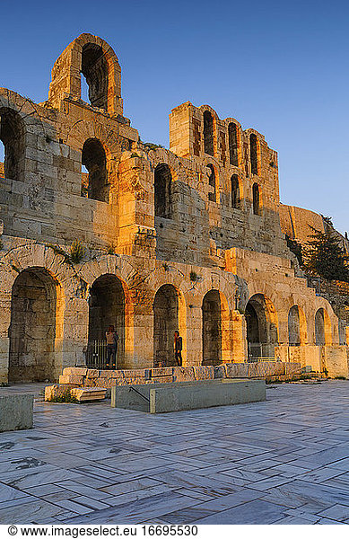 Überreste des Odeons in der Altstadt von Athen  Griechenland.