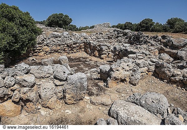 Überreste von Bauten  prähistorische Siedlung von Capocorb Vell  Llucmajor  Mallorca  Balearen  Spanien.
