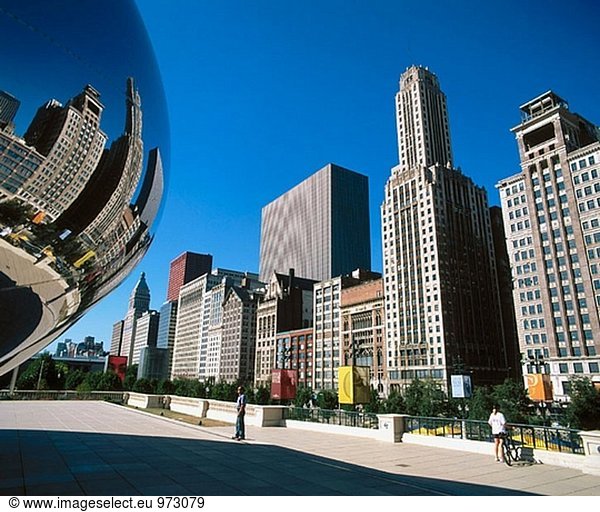 ´Cloud Gate´  rostfrei Anish Kapoor Skulptur den Spitznamen ´the Bean´ im Millennium Park  Chicago. Illinois  USA