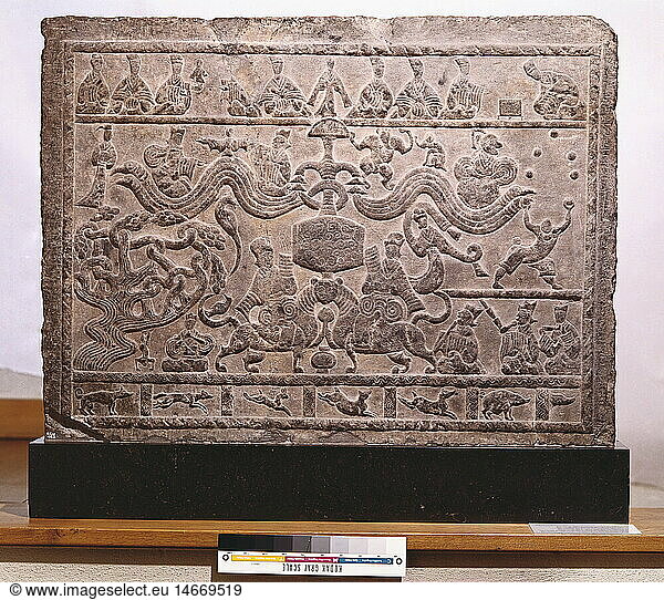 ÃœF  Geo hist.  China  Grabsteinplatte aus der Zeit der Han - Dynastie (ca. 200 vChr. - 200 n. Chr.)  Reitberg Museum  ZÃ¼rich
