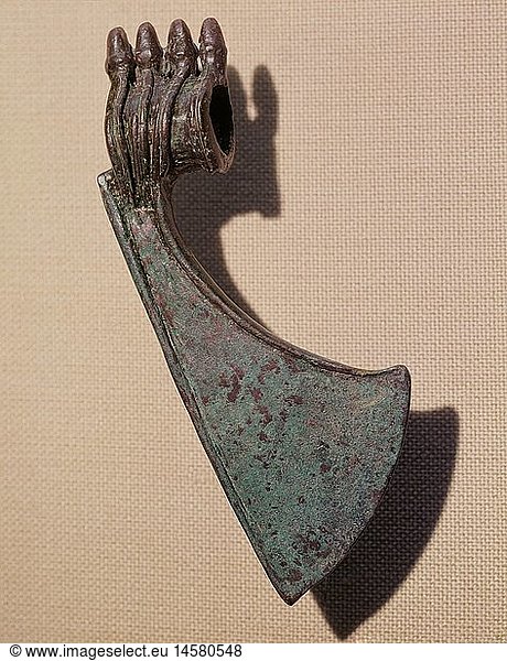 ÃœF  Kunst  Epochen  Antike  Lorestan  Skulptur  Zeremonialaxt  Bronze  12./.11. Jahrhundert v. Chr.  ArchÃ¤ologische Staatssammlung  MÃ¼nchen