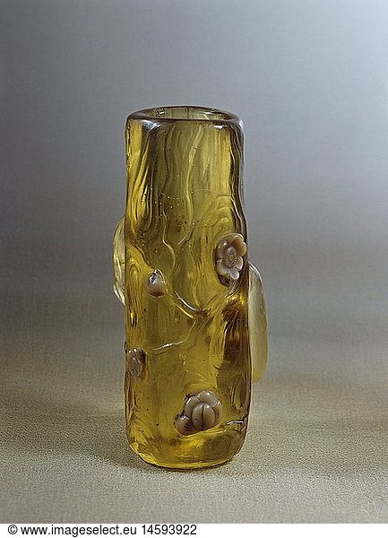 ÃœF  Kunst  GefÃ¤ÃŸe  'Vase in Gestalt eines ausgehÃ¶lten Baumstamms mit BlÃ¼ten'  Glas  HÃ¶he 12 cm  Nancy  Frankreich  1884 - 1889  Privatsammlung