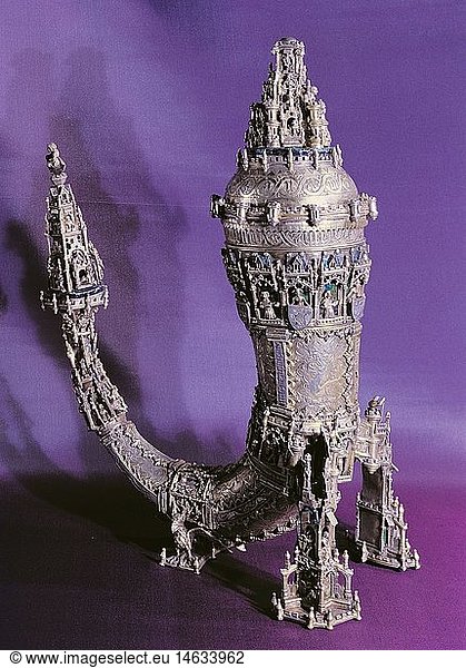 ÃœF Kunst  GefÃ¤ÃŸ  TrinkgefÃ¤ÃŸ  'Oldenburger Horn'  Deutschland  um 1470  Silber  teilweise vergoldet  emailliert  HÃ¶he 33 cm  Schloss Rosenborg  Kopenhagen