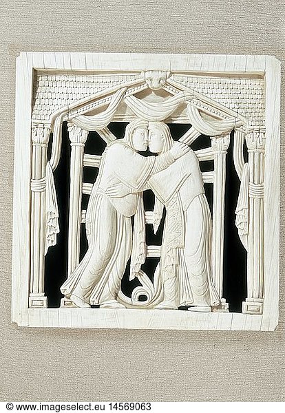 ÃœF  Kunst  Sakralkunst  Tafelbild 'Heimsuchung'  Altar  Mailand oder Reichenau  um 970  Elfenbein  Detail  10 5 x 10 5 cm