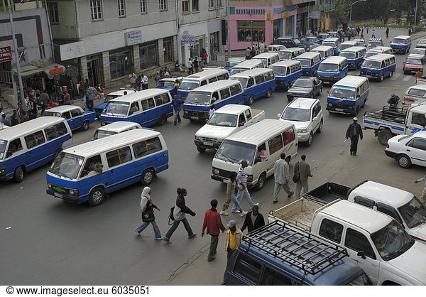 Öffentliche Verkehrsmittel  Addis Abeba  Äthiopien  Afrika