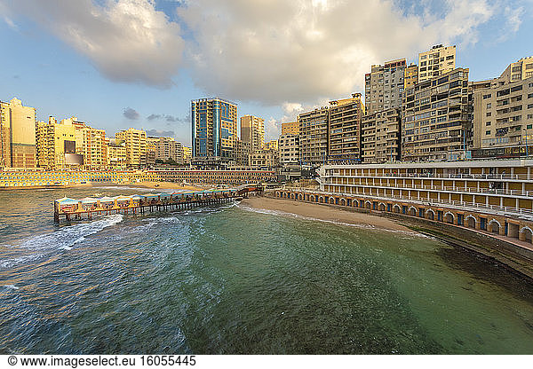 Ägypten  Alexandria  Strand von Stanley bei Sonnenuntergang