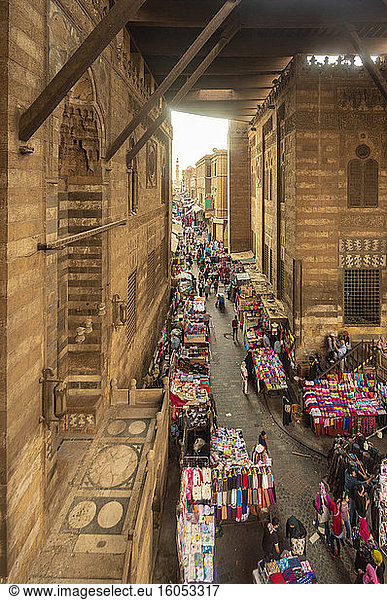 Ägypten  Gouvernement Kairo  Kairo  Historischer Markt in der Straße Al-Muizz li-Din Allah al-Fatimi