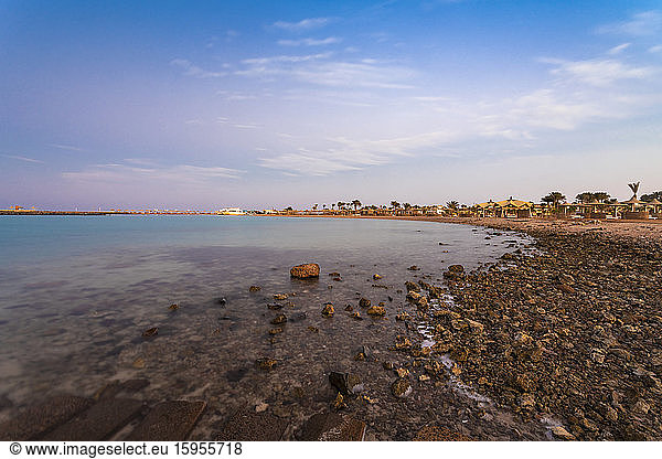 Ägypten  Hurghada  Felsenküste der Sahl-Haschisch-Bucht