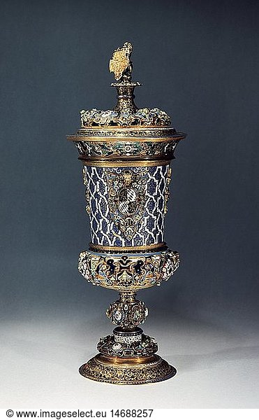 Ãœ Kunst  GefÃ¤ÃŸ  TrinkgefÃ¤ÃŸ  Pokal mit Deckel  gefertigt von Hans Reimer  MÃ¼nchen  um 1562  Gold  Email  Schatzkammer der Residenz  MÃ¼nchen