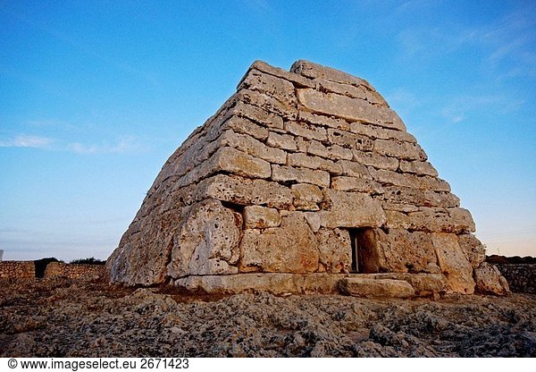 ´Naveta des Tudons´  prähistorisches Monument aus der talayotischen Kultur. Menorca  Balearen Inseln  Spanien