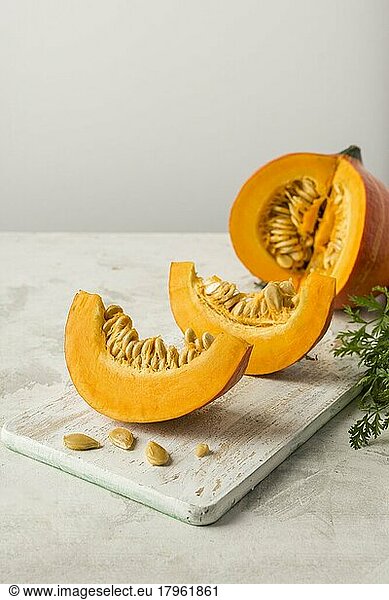 (1) pumpkin slices with seeds arrangement