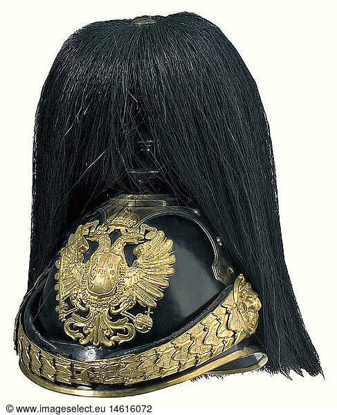 Ã–STERREICH KAISERREICH  Helm der Leibgarde-Infanteriekompanie  bzw. der Leibgarde-Reitereskadron nach den Adjustierungsvorschriften von 1905 bzw. 1906. Verzinntes Stahlblech  schwarz lackiert (kleine Fehlstellen). Teils vergoldete BeschlÃ¤ge. Ledernes Innenfutter  kpl. mit schwarzem Rosshaarbusch. 1906 wurde dieser Helm auch fÃ¼r die Leibgarde-Reitereskadron eingefÃ¼hrt. Seltener  unberÃ¼hrter Helm. Ã–STERREICH KAISERREICH, Helm der Leibgarde-Infanteriekompanie, bzw. der Leibgarde-Reitereskadron nach den Adjustierungsvorschriften von 1905 bzw. 1906. Verzinntes Stahlblech, schwarz lackiert (kleine Fehlstellen). Teils vergoldete BeschlÃ¤ge. Ledernes Innenfutter, kpl. mit schwarzem Rosshaarbusch. 1906 wurde dieser Helm auch fÃ¼r die Leibgarde-Reitereskadron eingefÃ¼hrt. Seltener, unberÃ¼hrter Helm.,