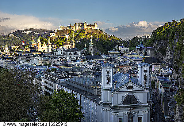 Österreich  Salzburg  Altstadt und Burg Hohensalzburg