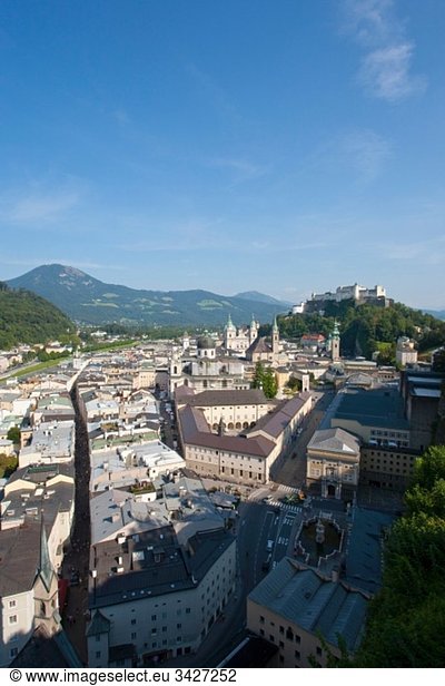 Österreich  Salzburg  Stadtansicht  Festung Hohensalzburg im Hintergrund