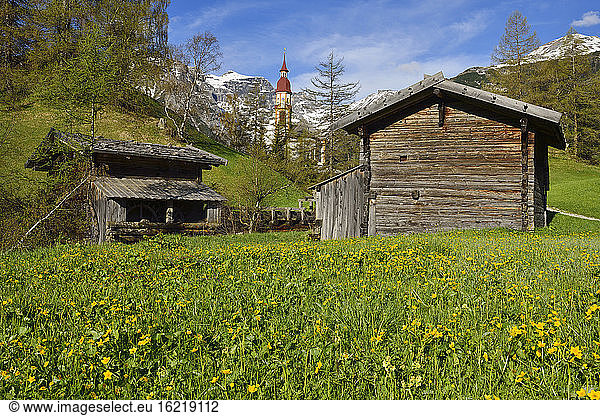 Österreich  Tirol  Historische Holzmühle in Seebach