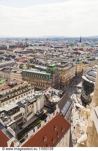 Österreich  Wien  Stadtbild mit Einkaufsstraße Graben