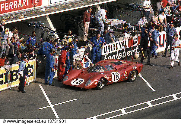 24-Stunden-Rennen von Le Mans  15. Juni 1969. Pedro Rodriguez/David Piper  Ferrari 312 P Coupe  ausgeschieden.