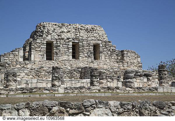 'Templo de los Guerreros  Mayapan Mayan archaeological site; Yucatan  Mexico'