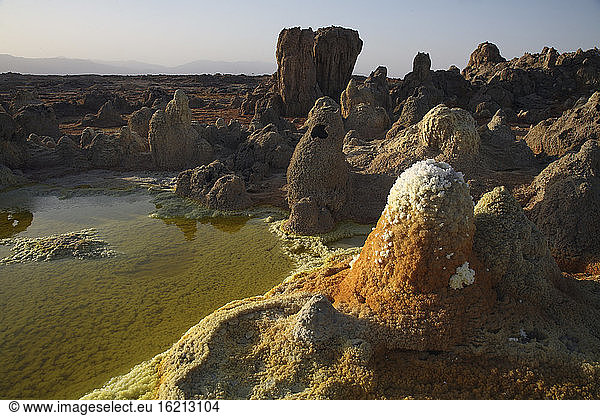 Äthiopien  Danakil-Wüste  Assal-See  Hornitos