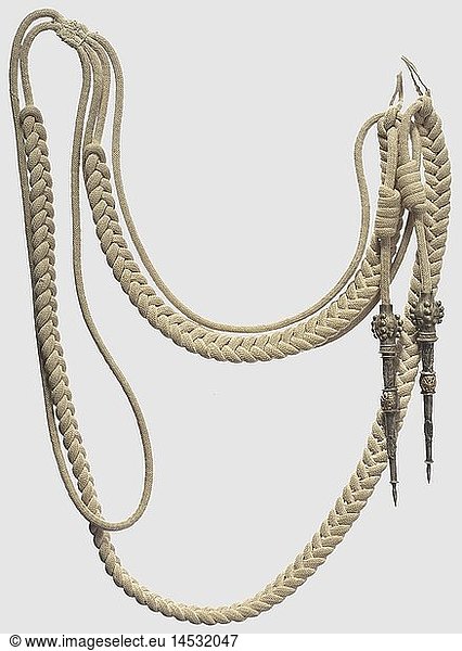 A cream coloured aiguillette for Russian officers  around 1910 Silver-plated brass mountings with a gilt double eagle overlay. Good condition  historic  historical  1910s  20th century  jewellery  jewelry  object  objects  stills  clipping  clippings  cut out  cut-out  cut-outs