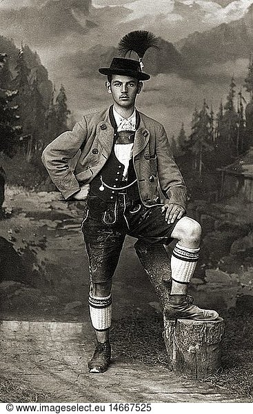 A5  SG hist.  Mode  Tracht  Deutschland  Bayern  Miesbach  junger Mann in Miesbacher Tracht  Fotopostkarte  um 1900