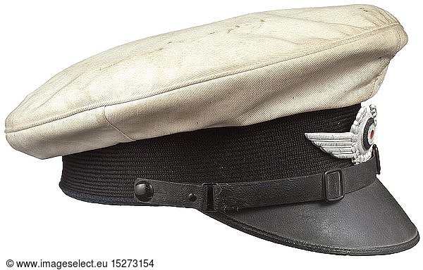 A visor cap of the German air sports association in the white summer issue Changeable cover in white linen  trim band of black mohair  the lower cap edge of blue-grey woollen cloth  brown leather sweatband  aluminium cap wings. historic  historical  Air Force  branch of service  branches of service  armed service  armed services  military  militaria  air forces  object  objects  stills  clipping  clippings  cut out  cut-out  cut-outs  20th century