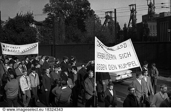 A wave of outrage swept the Ruhr area when the Hansa mine was closed  here at demonstrations in Dortmund-Huckarde on 21 October 1967. Banner: CDU and SPD fraternise against the miner  Germany  Europe