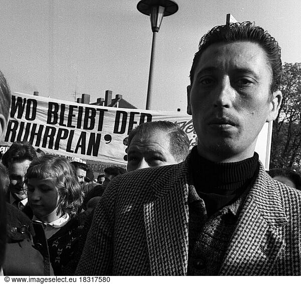 A wave of outrage swept the Ruhr area when the Hansa mine was closed  here at demonstrations on 21 October 1967 in Dortmund-Huckarde. banner: Wehner  Deine Sprüche sind bekannt. Where are your deeds  Germany?
