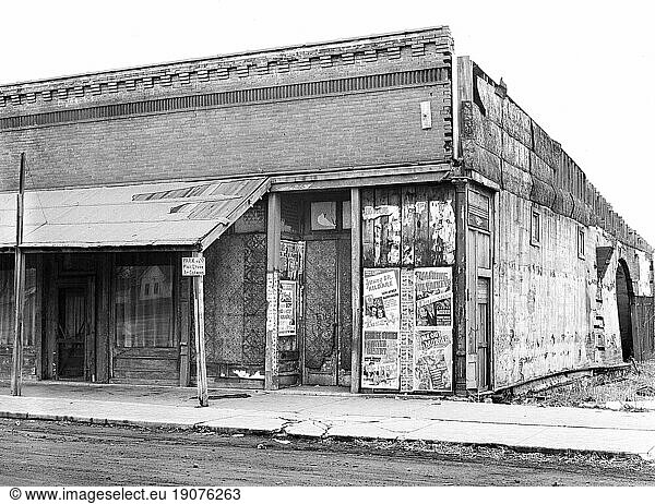 Abandoned store  Cambria  Illinois  USA  Arthur Rothstein  U.S. Farm Security Administration  January 1939
