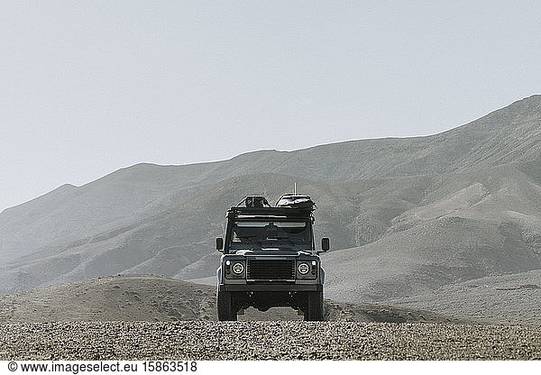 Abenteuer auf dem Landweg beim Fahren eines 4x4 in Fuerteventura