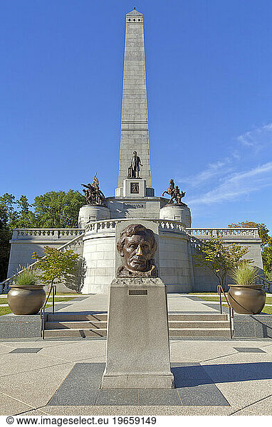 Abraham Lincoln's Tomb In Oak Ridge Cemetery In Springfield  Illinois