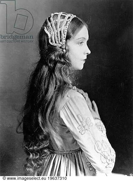 Actress Lillian Gish (1896-1993) c. 1924