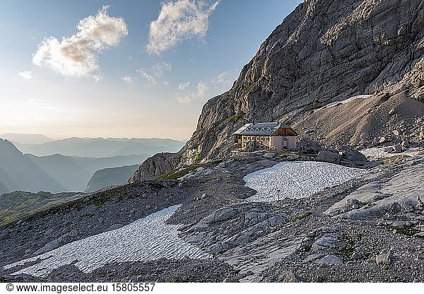 Adamekhütte  Alpine Alpine Club Mountain Hut  Hoher Dachstein  Salzkammergut  Upper Austria  Austria  Europe