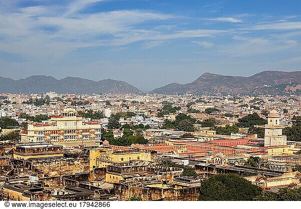 Aerial view of Jaipur (view from Isar Lat (Swargasuli) Tower) City Palace complex. On the left is Chandra Mahal with the flag of the royal family. Jaipur  Rajasthan  India  Asia