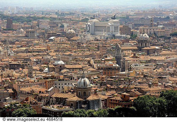Aerial view of the city of Rome  Italy  with the Monument Nazionale a Vittorio Emanuele II at the bottom of the image