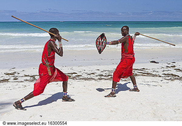 Africa  Kenya  Coast Province  District Kwale  Diani Beach  fighting demonstration of the Massai