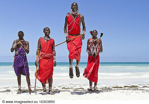 Africa  Kenya  Coast Province  District Kwale  Diani Beach  leaping dance of the Massai