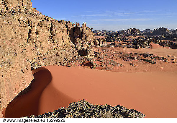 Afrika  Algerien  Sahara  Tassili N'Ajjer National Park  Tadrart Region  Felslandschaft des Cirque