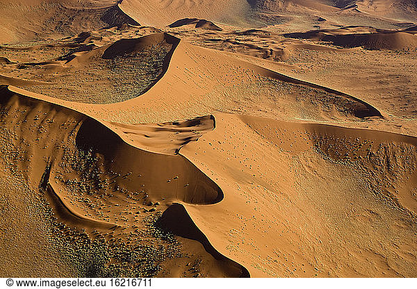 Afrika  Namibia  Dünen in der Namibwüste  Luftaufnahme
