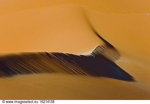 Afrika  Namibia  Sossusvlei  Wüste  Licht und Schatten