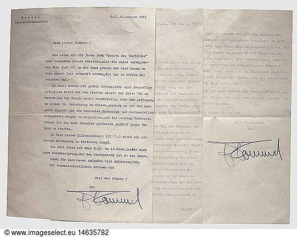 AFRIKAKORPS  Oberst von Wechmar - zwei persÃ¶nliche Briefe von Generalfeldmarschall Rommel  Maschinengeschriebener Brief vom 22.06.43 als Antwort auf von Wechmars Brief vom 27.05.43. Rommel wÃ¼nscht  dass von Wechmars in Afrika vermisster Sohn gesund und lediglich in Kriegsgefangenschaft sei  Ã¼bt Kritik am gescheiterten Afrikafeldzug 'Leider haben sich die Hoffnungen fÃ¼r verbesserten Nachschub nach gewonnener Schlacht damals nicht erfÃ¼llt  trotz der zu VerfÃ¼gung stehenden 5 HÃ¤fen... Aber alle ernsten Vorstellungen in dieser Hinsicht wurden von gewissen Stellen als Schwarzseherei und Pessimismus ausgelegt.'  gibt sich etwas pessimistisch 'Schweres steht wohl bevor..' und fragt nach von Wechmars neuem Buch. Maschinengeschriebenes Dankesschreiben fÃ¼r das Buch vom 22.08.43 mit der Bitte um einige Ã„nderungen 'Ich bin damals nicht leichtfertig nach Rom geflogen um meinen 50. Geburtstag zu feiern  sondern... um dringende Fragen zu besprechen  und um letzte Vorbereitungen fÃ¼r den Ende November geplanten Angriff gegen Tobruk zu treffen.' und Ã¤uÃŸert sich zu den Italienern 'Mit den VerbÃ¼ndeten ist es ein Kreuz.' Beide Briefe mit Kuvert und eigenhÃ¤ndiger Bleistiftunterschrift 'E Rommel'